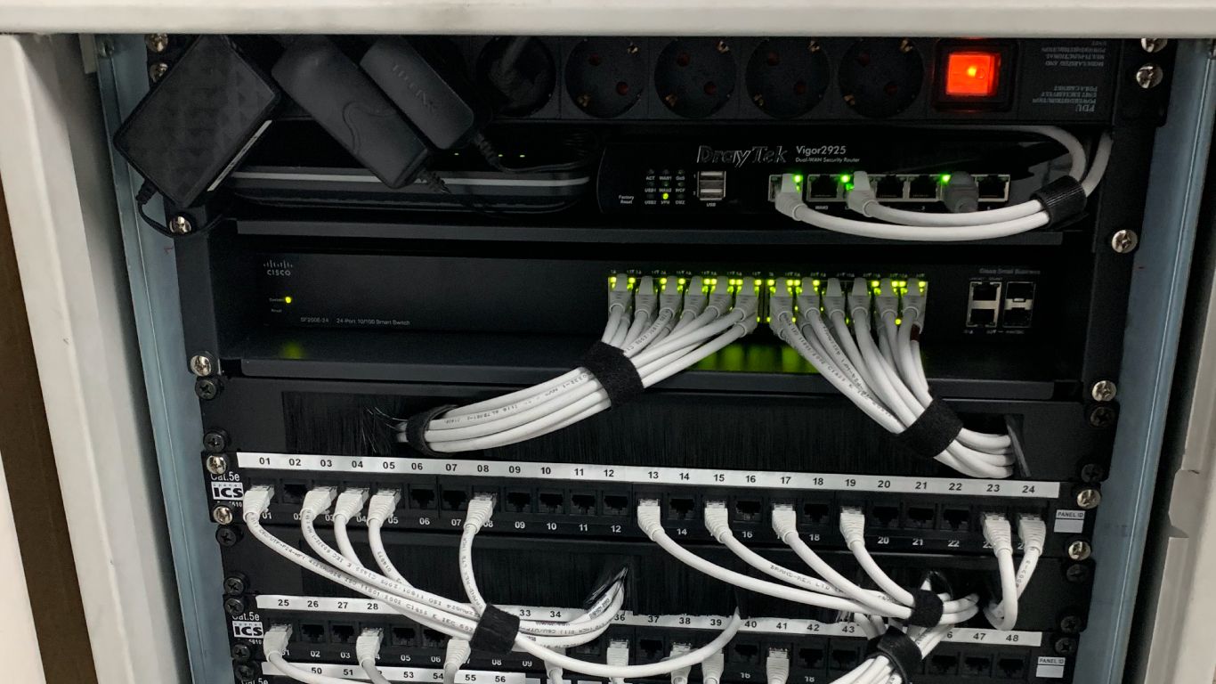 RACK-8